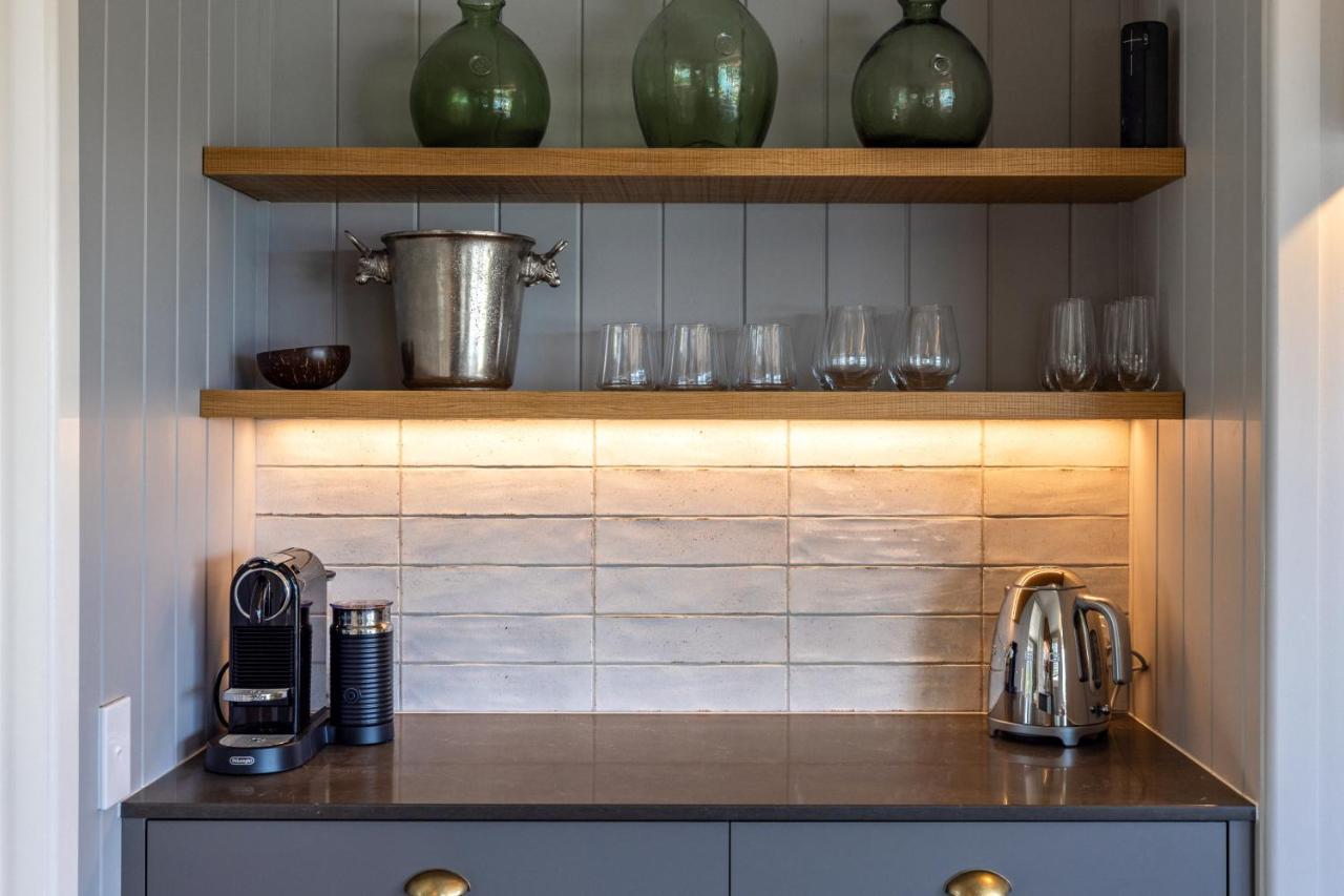 Smiths Cottage - Stay Waiheke Oneroa Buitenkant foto